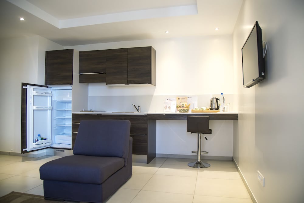 

Roma - Gorée - Le Ndiambour Hôtel et Résidence