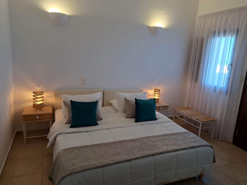 

Milano - Thirasía - Amerisa Suites & Villa