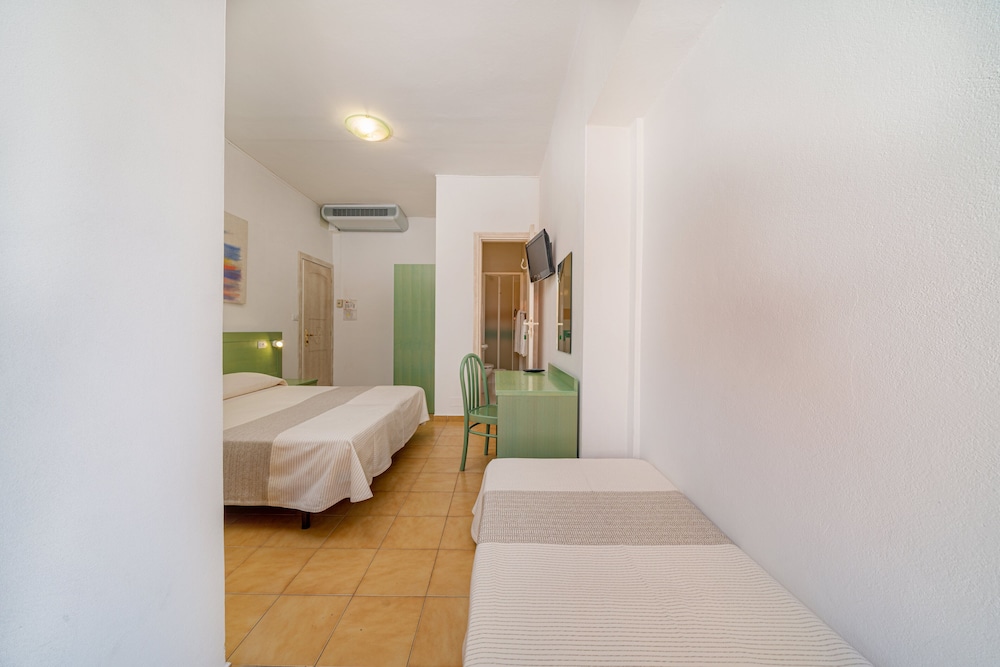

Perugia - Capo Testa - Santa Teresa di Gallura - Hotel Marinaro