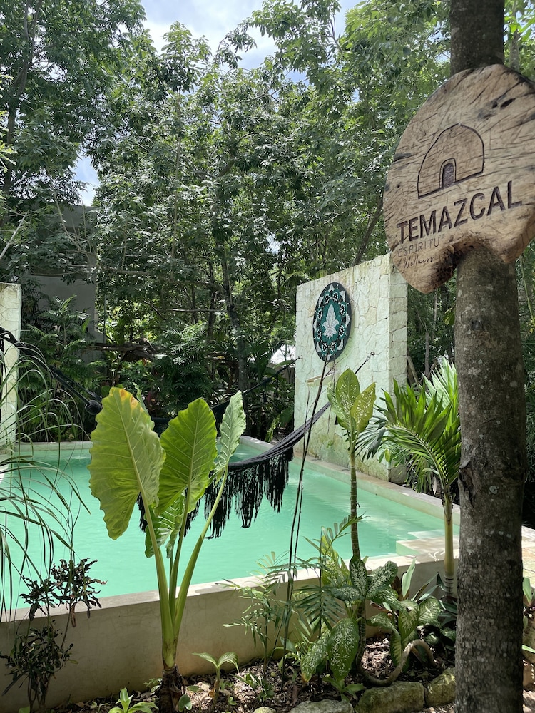 

Bologna - Tulum - Huaya Camp