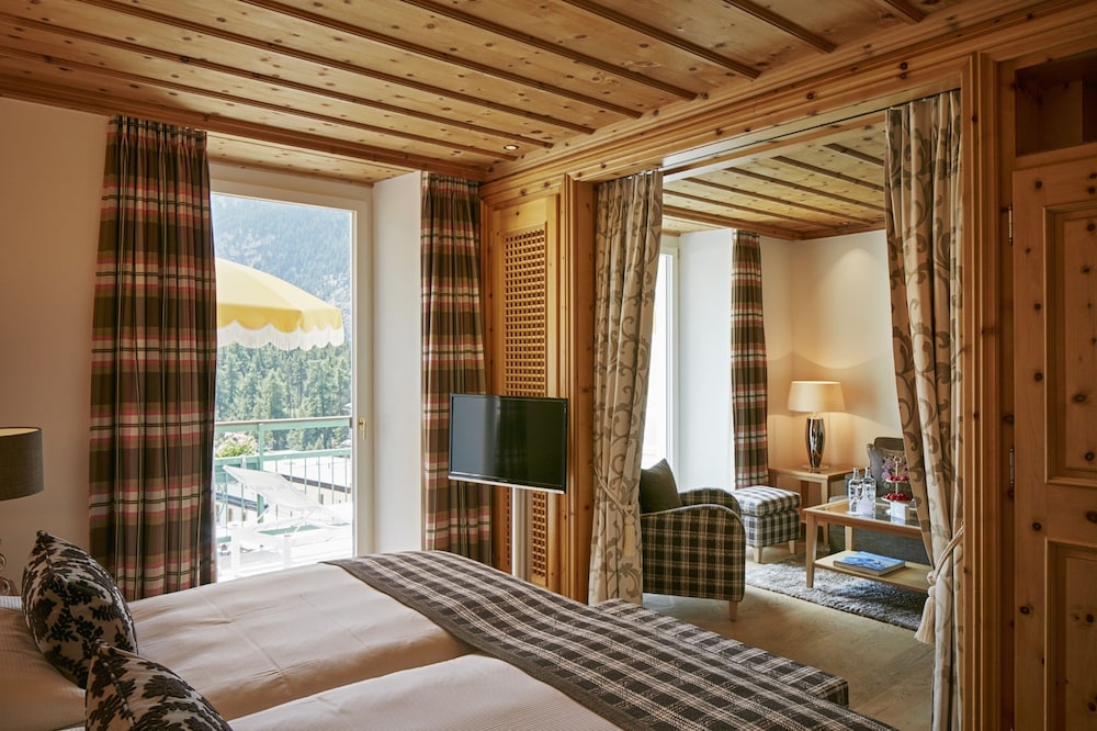 

Napoli - Saint Moritz - Hotel Walther - Relais & Châteaux