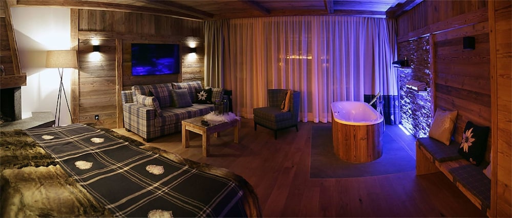 

Bari - Saas-Fee - Amber Ski-in/out Hotel & Spa