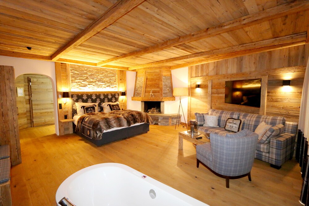 

Catania - Saas-Fee - Amber Ski-in/out Hotel & Spa