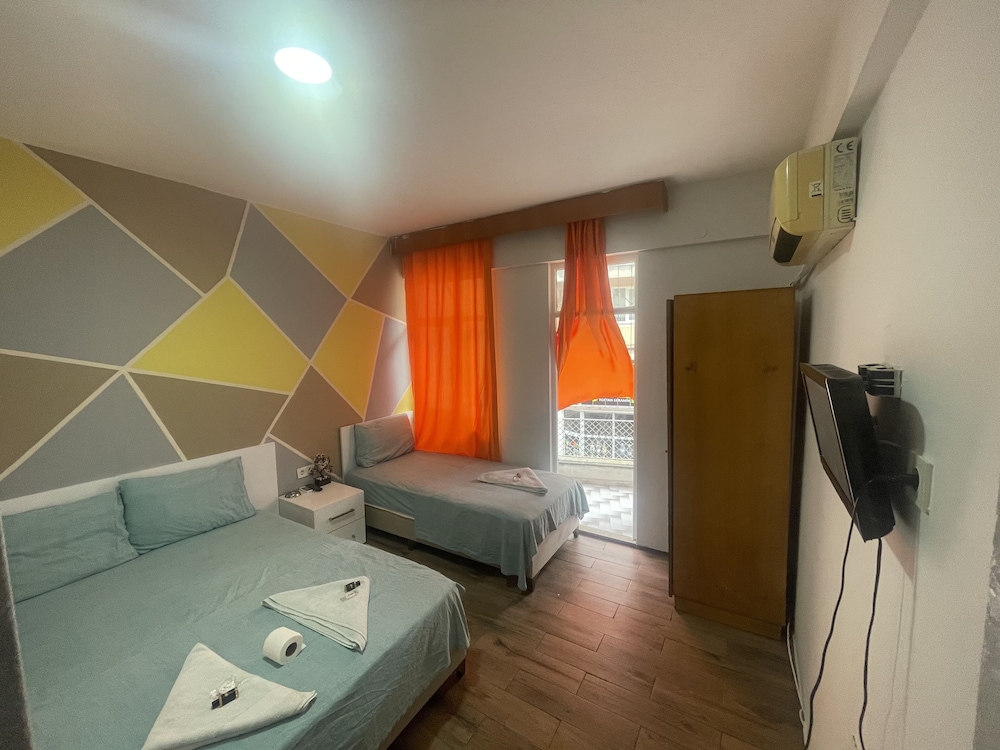 

Brindisi - Antalya - Ersoy Ak Pansiyon