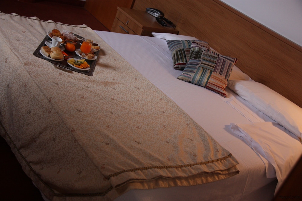 

Cagliari - Alessandria - Hotel Lux
