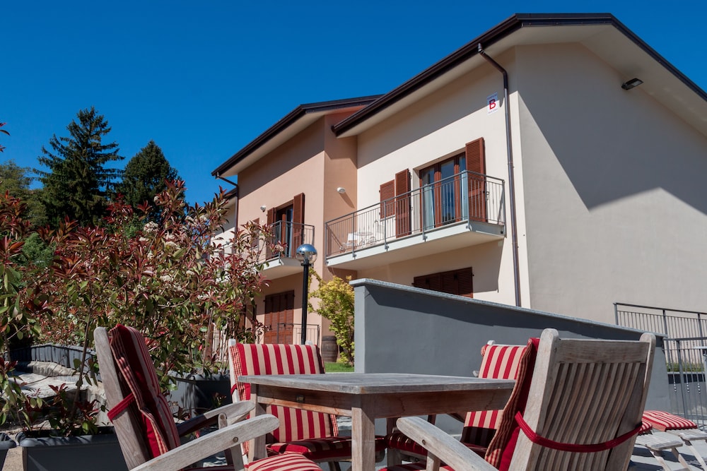 

Catania - Como - Hotel Rossovino Como