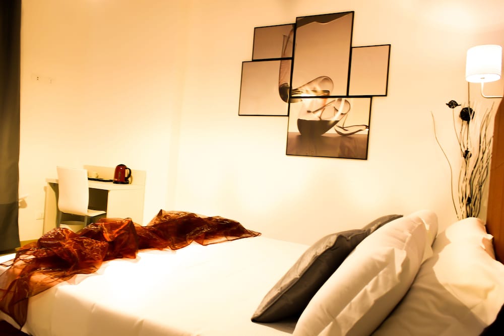

Napoli - Brunate - Hotel Rossovino Como