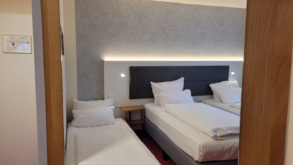 

Venezia - Frankfurt-Main Airport - Tulip Inn Frankfurt Airport