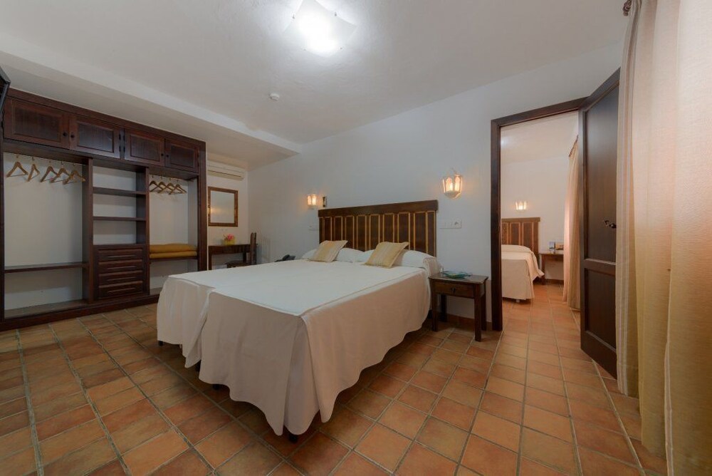 

Roma - Tarifa - Dulce Nombre Hotel