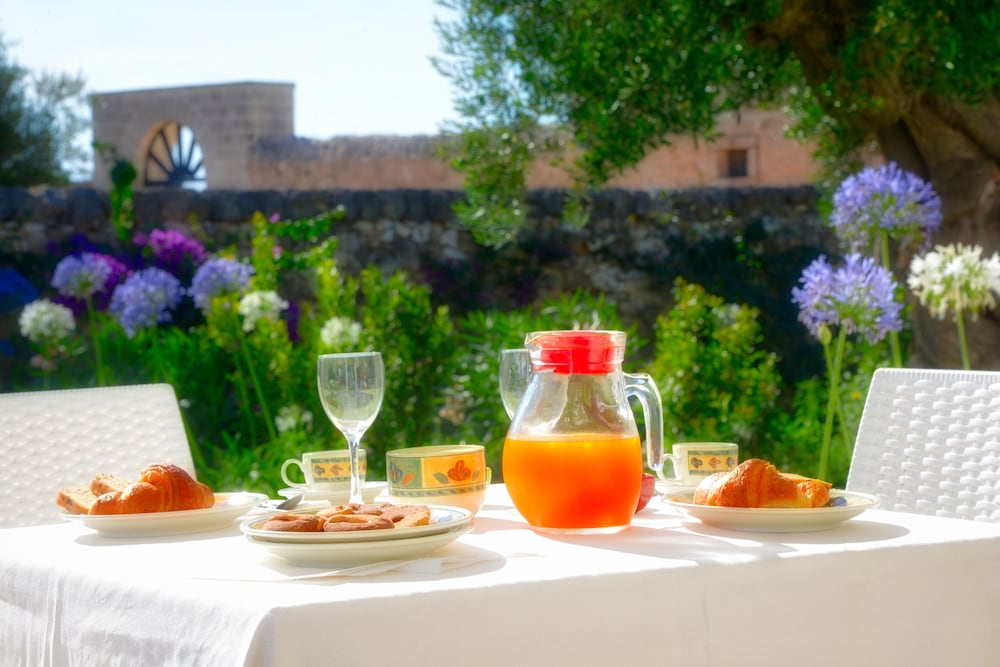 

Milano - Villanova di Ostuni - Hotel Masseria Tutosa