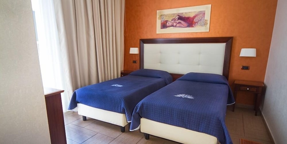 

Milano - Noto Marina - Hotel Flora