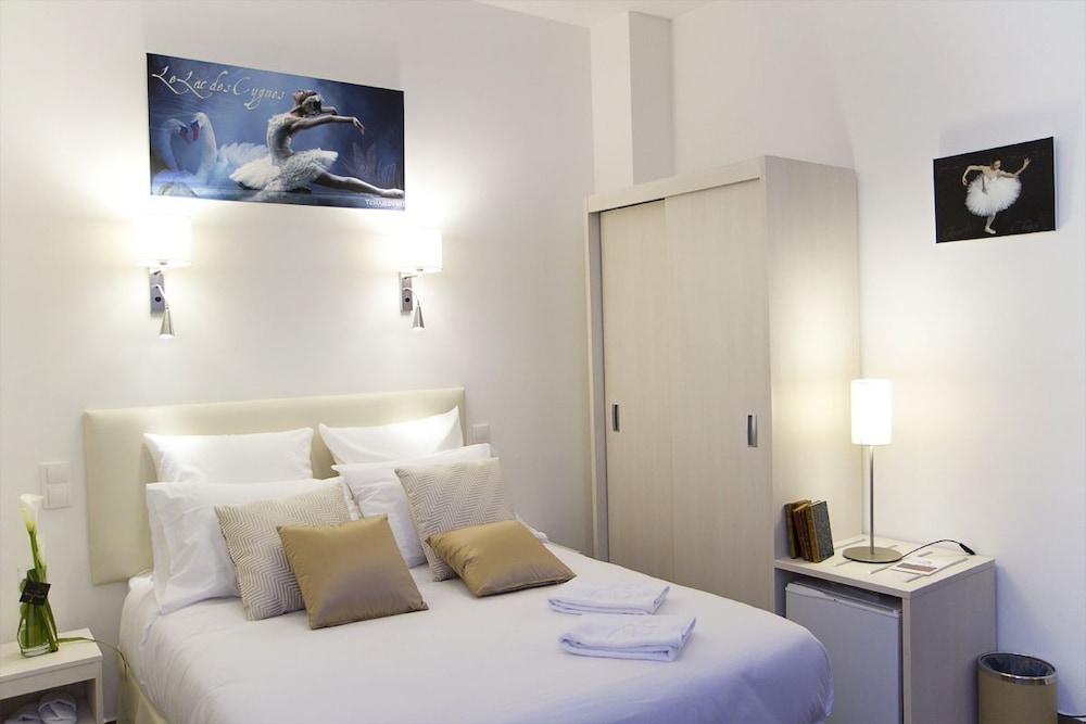 

Milano - Grasse - Hôtel CASABELLA Cannes Mouans Sartoux