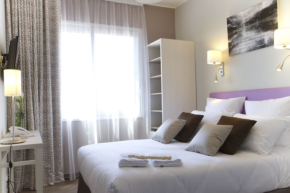 

Napoli - Grasse - Hôtel CASABELLA Cannes Mouans Sartoux