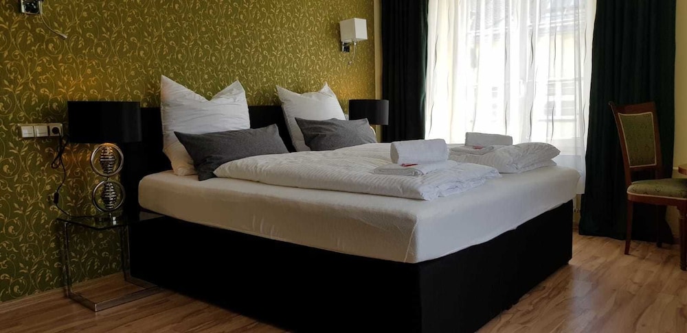 

Roma - Dresda - Hotel-Villa Lalee