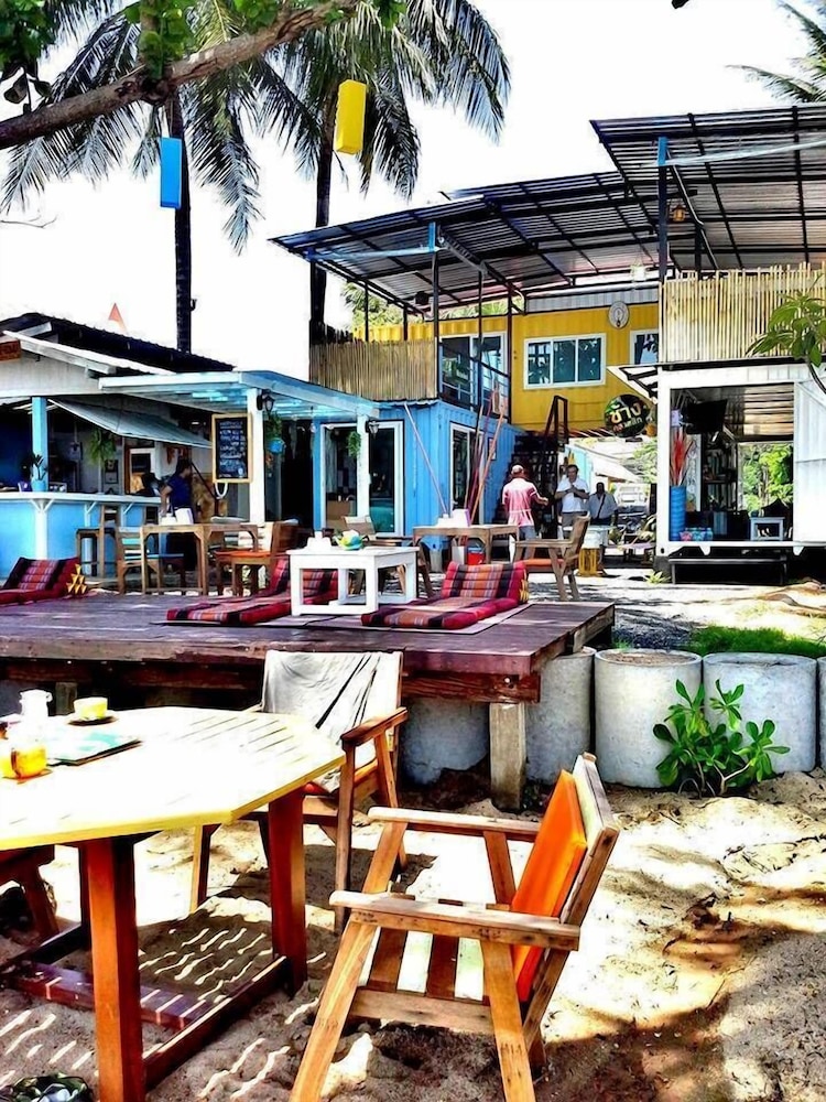 

Roma - Taling Ngam Beach - Koh Samui - Think & Retro Cafe Lipa Noi Samui