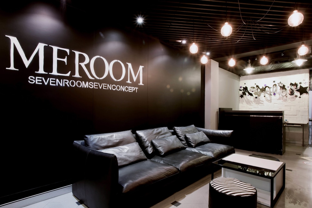 

Roma - Wichit - Meroom