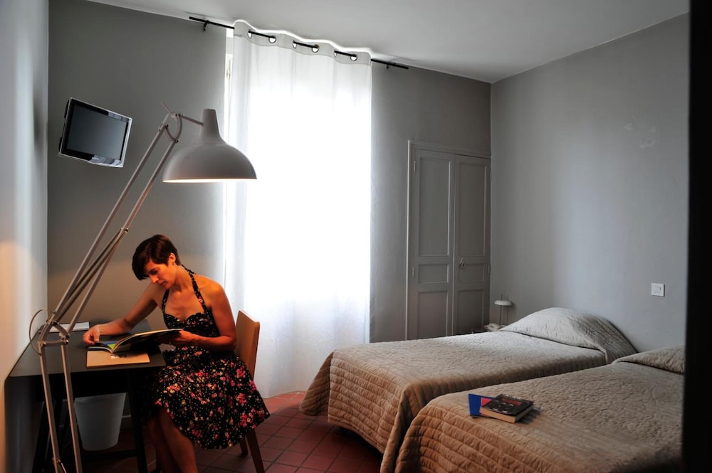 

Milano - Vaison-la-Romaine - Hotel Burrhus