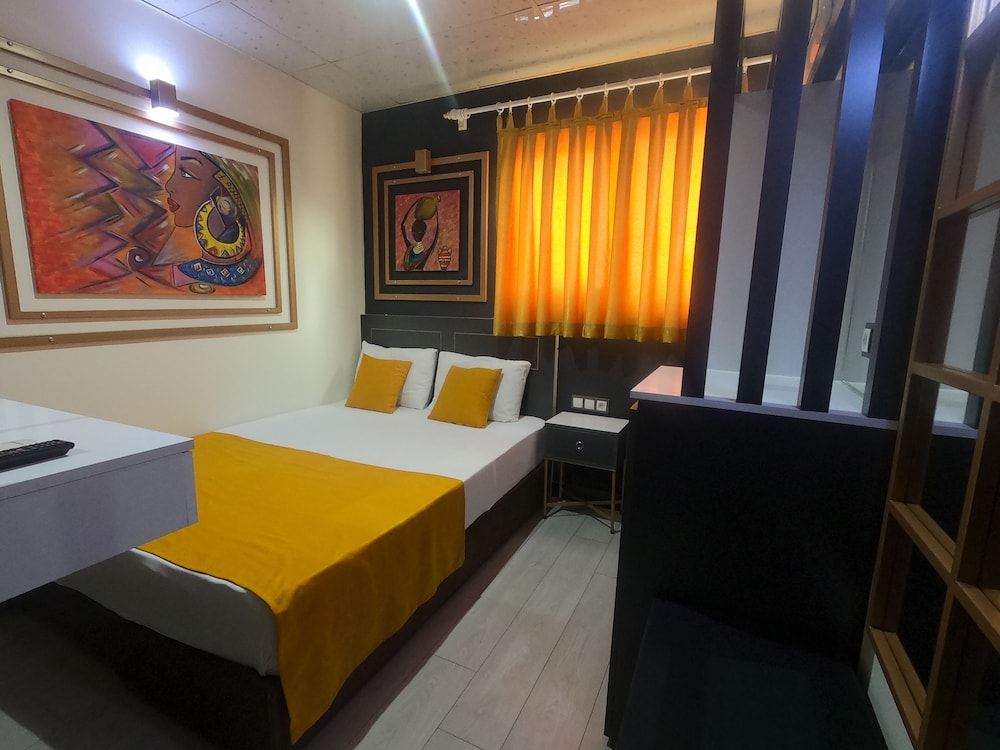 

Roma - Lara - Exporoyal Hotel
