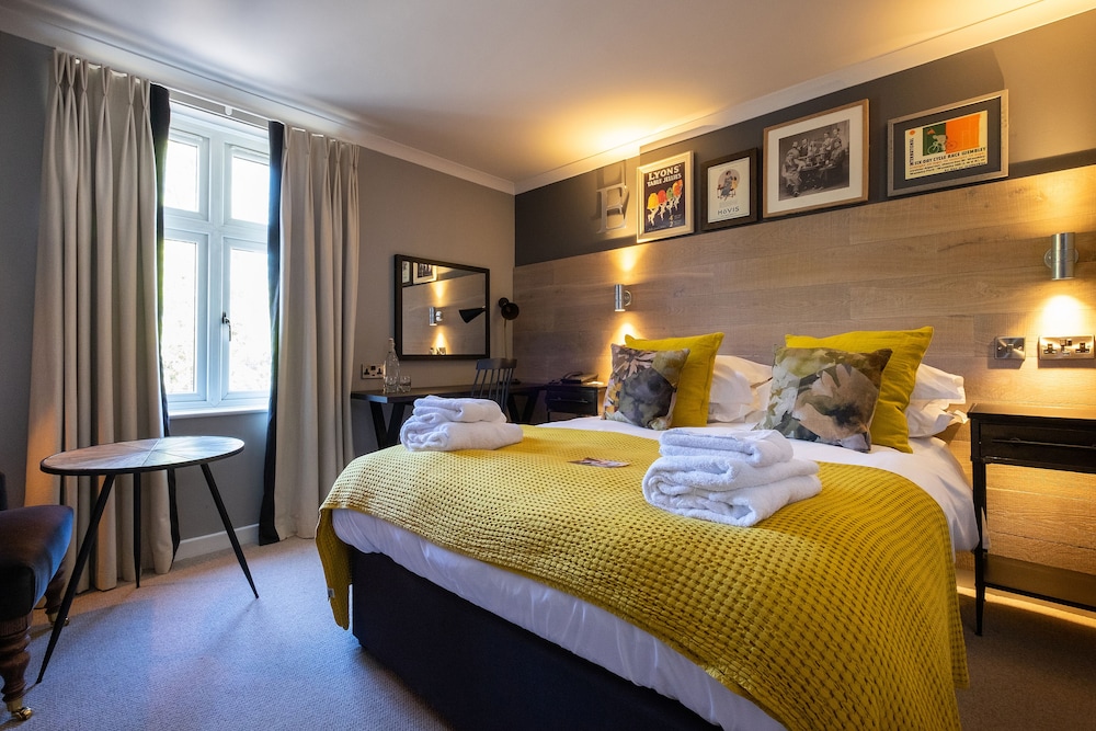 

Venezia - Southall - Bridge Hotel