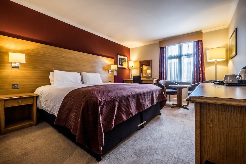 

Napoli - Hillingdon - Bridge Hotel