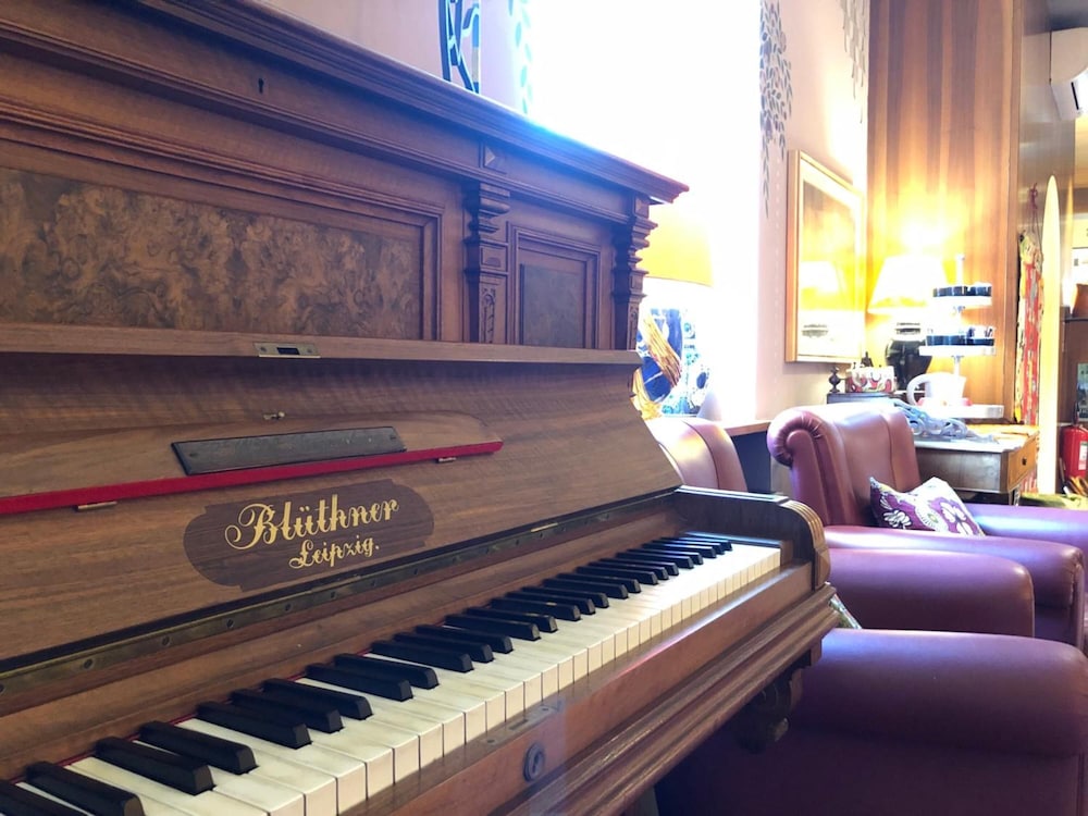 

Lamezia Terme - Rovereto - Hotel Rovereto