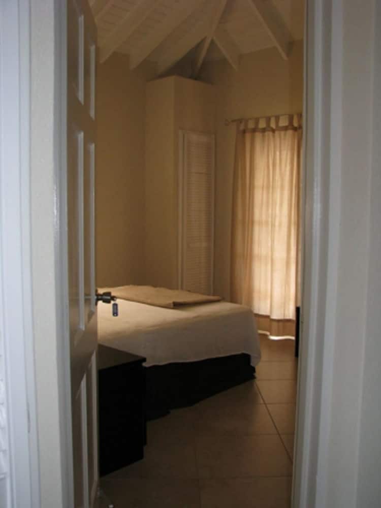 

Milano - Hastings - Maya's Bajan Villas - Unit B