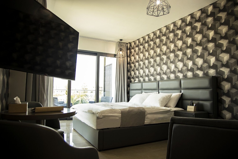 

Roma - Cipro - Jimmy's Suites