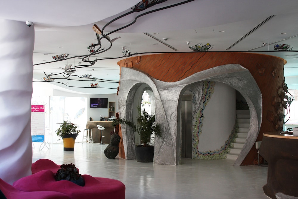 

Napoli - Sarandë - Bougainville Bay Hotel
