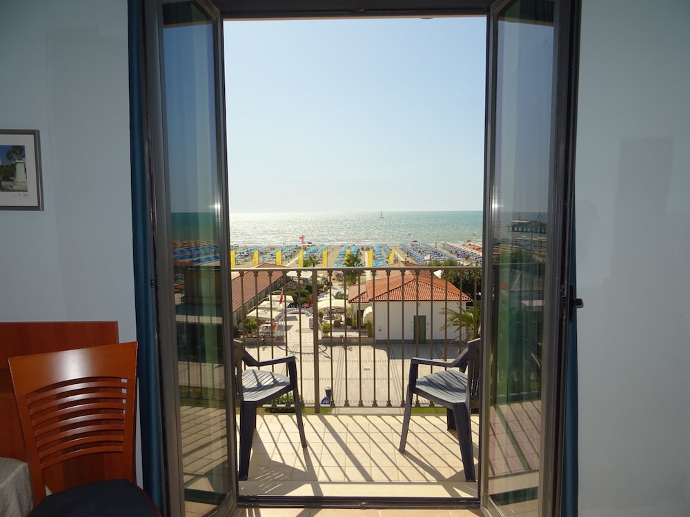 

Palermo - Viareggio - Dependance dell'Hotel Sole e Mare