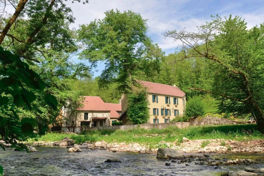 Avallon - Demeures et Châteaux Moulin des Templiers Hôtel & SPA