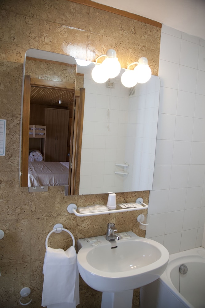 

Cagliari - Cervinia - Hotel lo Stambecco