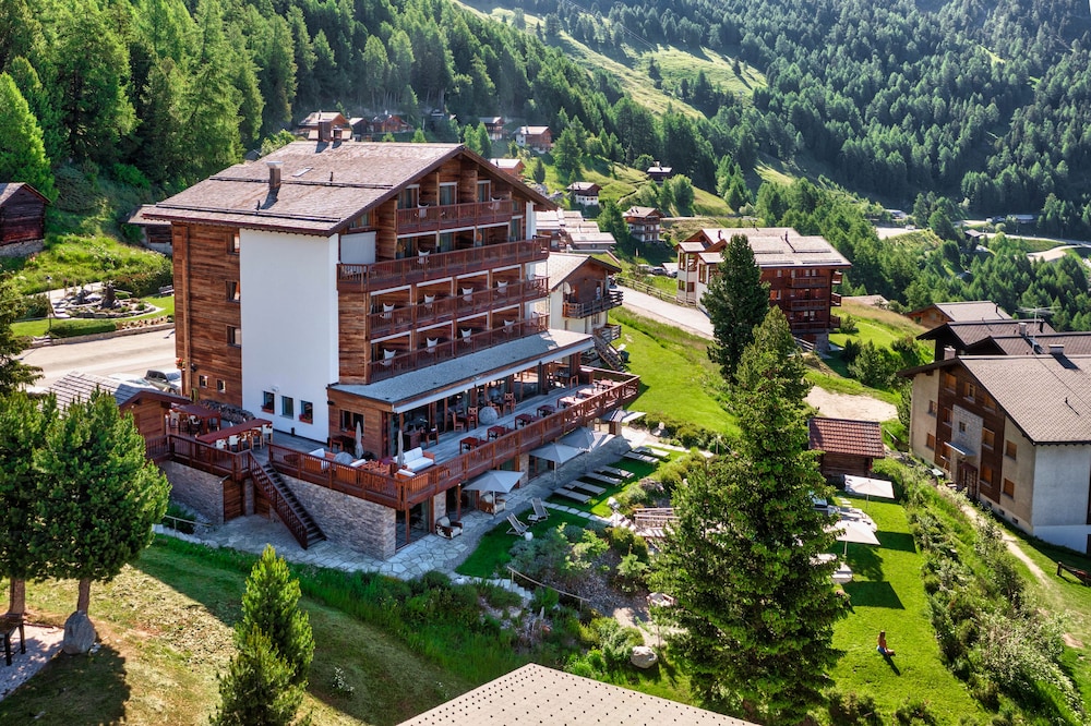 

Napoli - Grimentz - Chandolin Boutique Hotel
