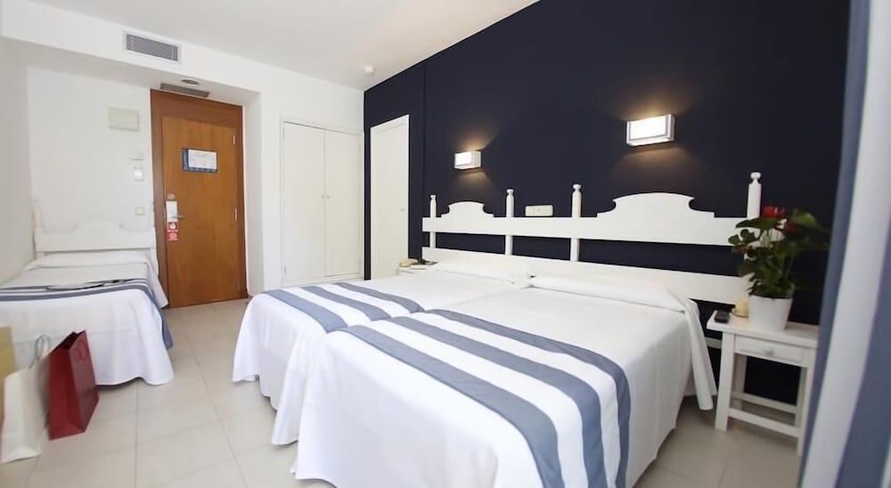 

Torino - Sant Feliu de Guíxols - Hotel Els Pins