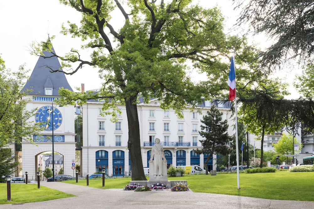 

Milano - Palaiseau - Le Plessis Grand Hotel