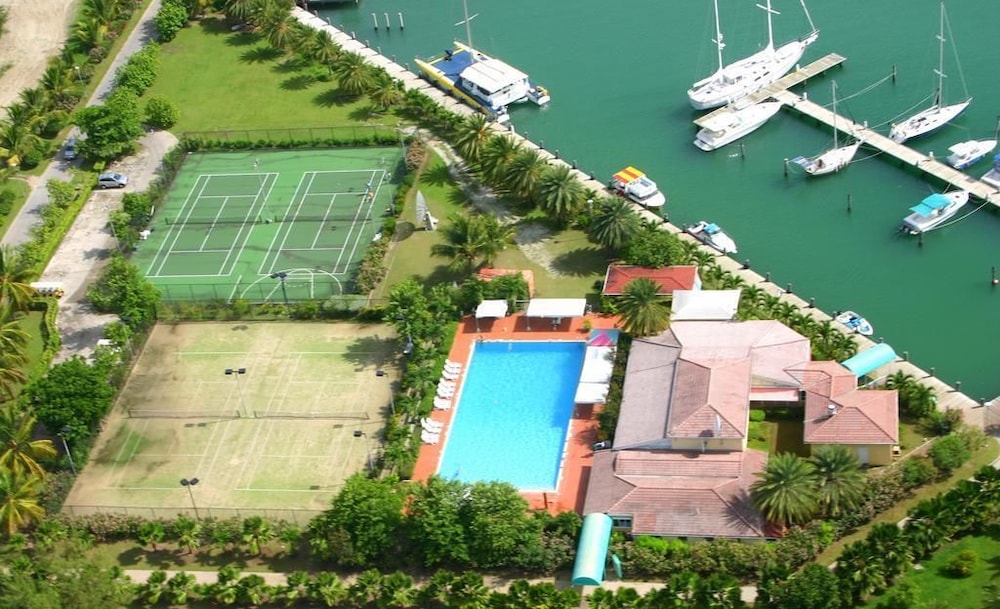 

Roma - St. John's - HBK Villa Rentals at Jolly Harbour