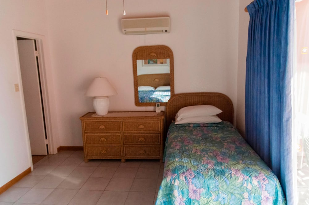 

Milano - Bolans - HBK Villa Rentals at Jolly Harbour