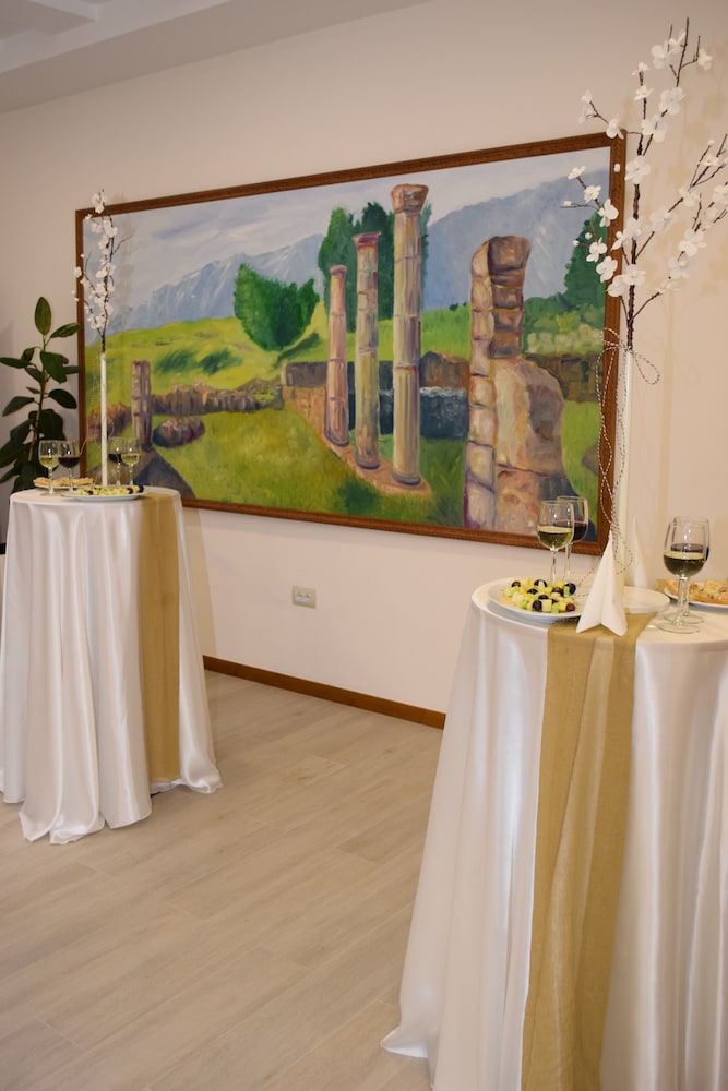 

Roma - Gjirokastër - Hotel Argjiro