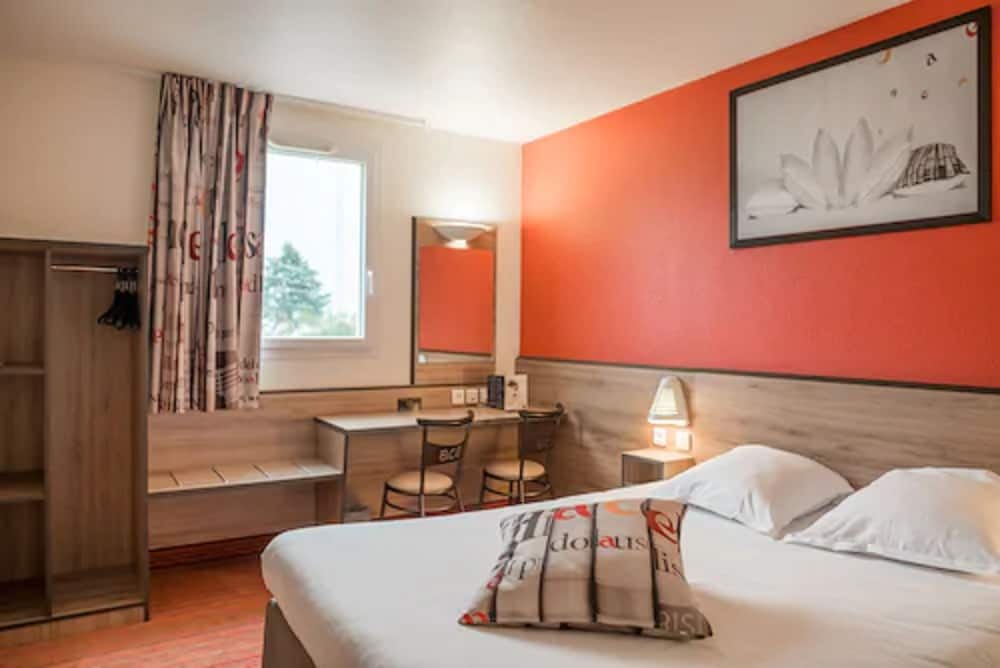 

Bari - Roissy-en-France - Ace Hôtel Paris Roissy