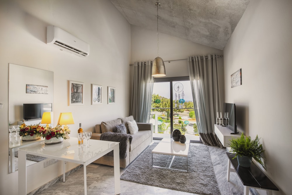 

Verona - Polis - Latchi Escape Hotel and Suites