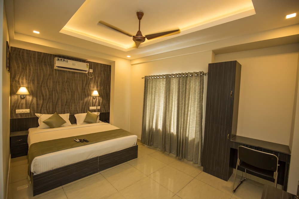 

Bologna - Kochi-Cochin - South Gate Residency