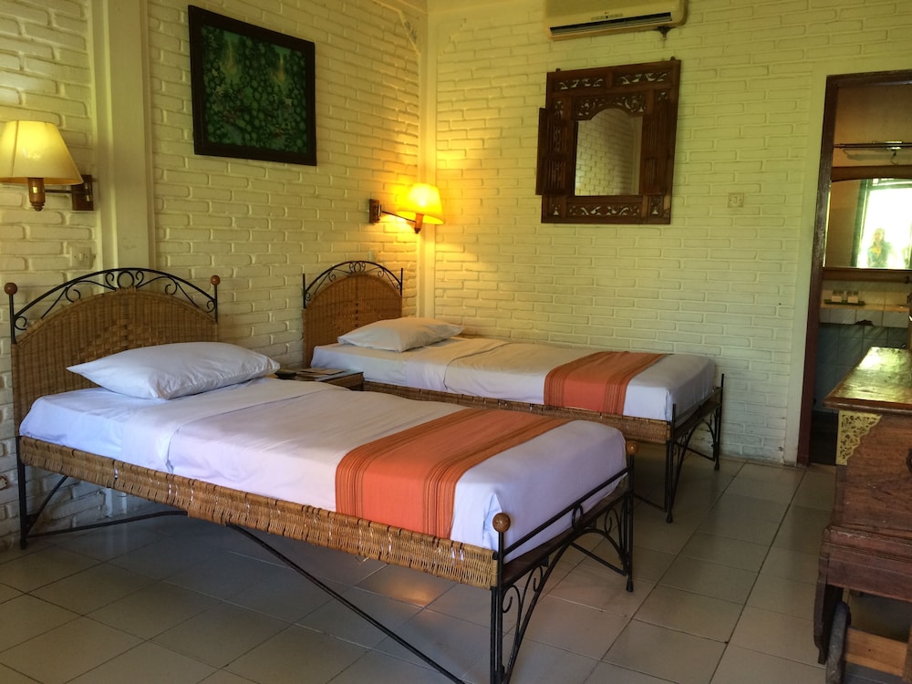 

Bologna - Seminyak - Bali - Restu Bali Hotel
