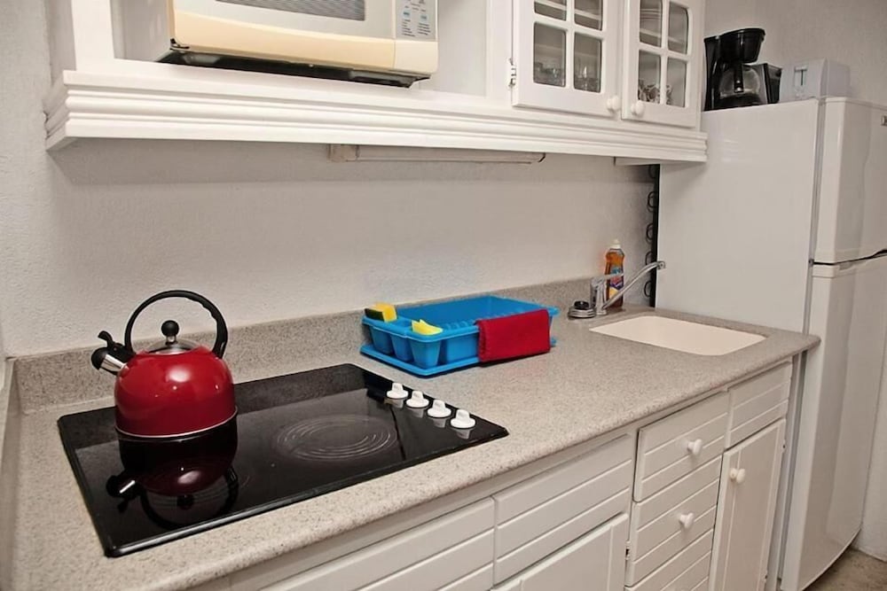 

Roma - Durants - Tropical Sunset Beach Apartment Hotel