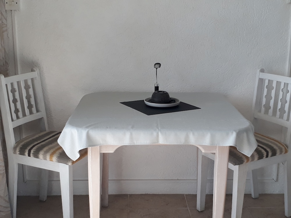 

Roma - Durants - Tropical Sunset Beach Apartment Hotel
