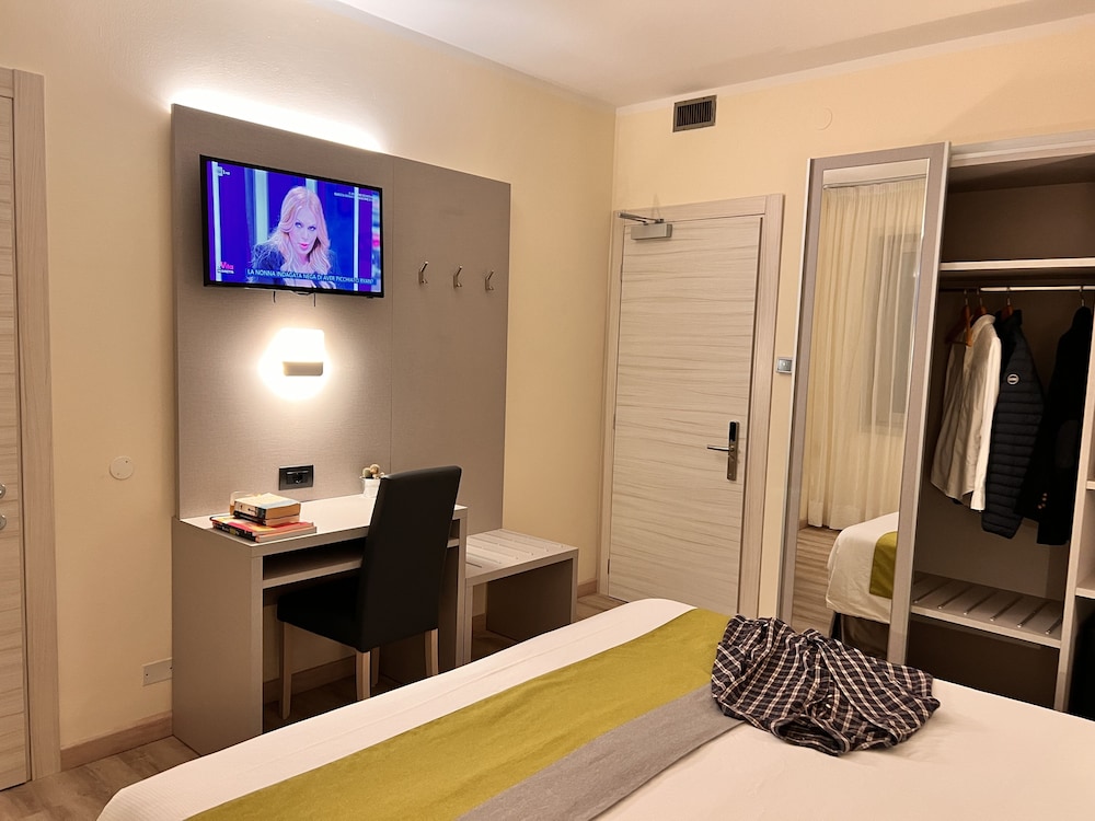 

Napoli - Marcon - Hotel Aurora