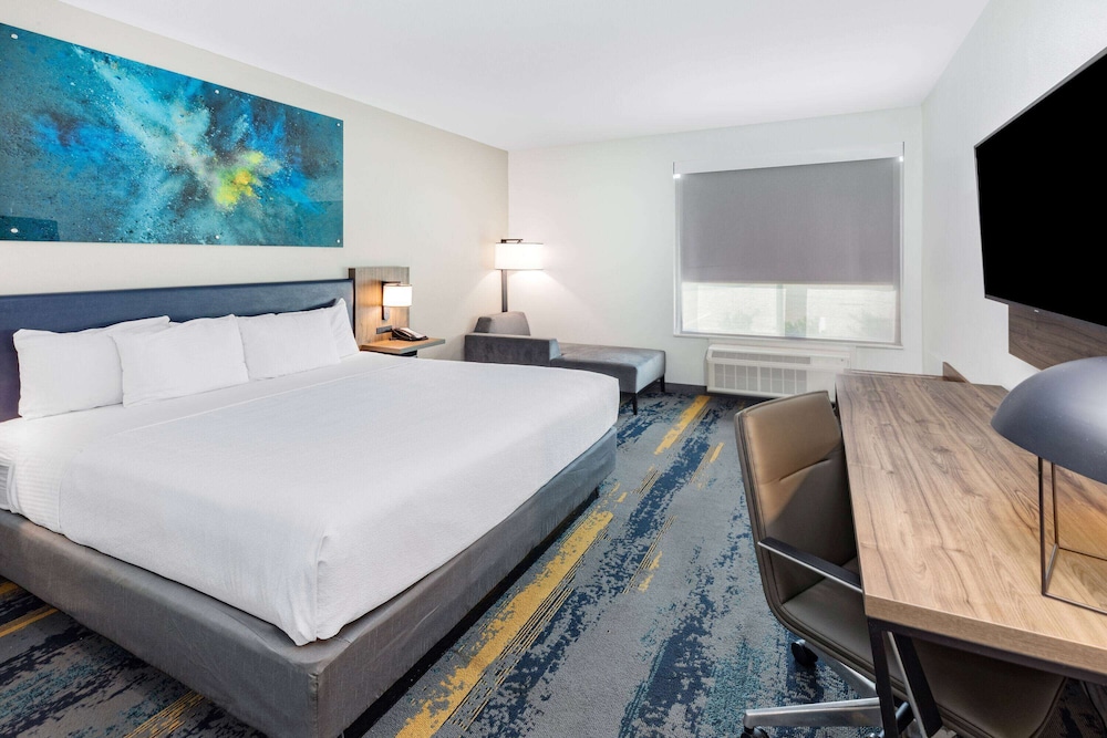 

Milano - Texas City - La Quinta Inn & Suites by Wyndham Texas City I-45