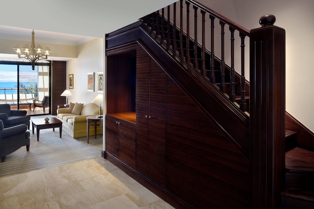 

Cagliari - Sowayma - Dead Sea Marriott Resort & Spa