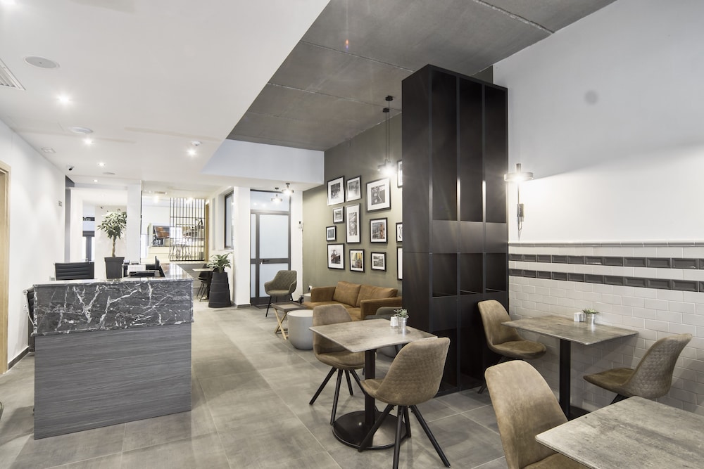 

Verona - Marsaxlokk - Mr. Todd Hotel