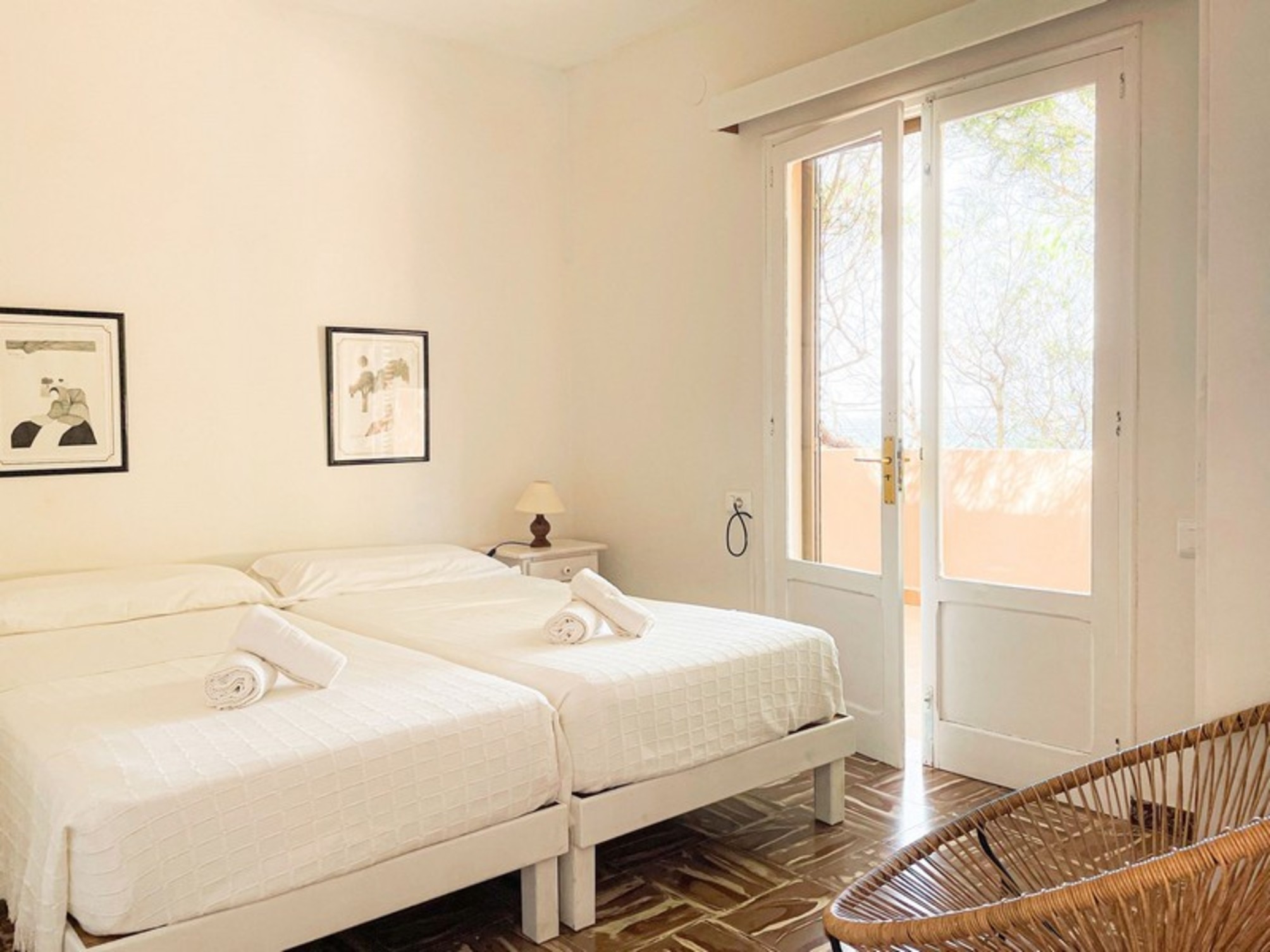 1 dormitorio apartamento con vista jardín