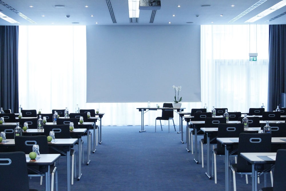 

Milano - Frankfurt-Main Airport - IntercityHotel Frankfurt Airport