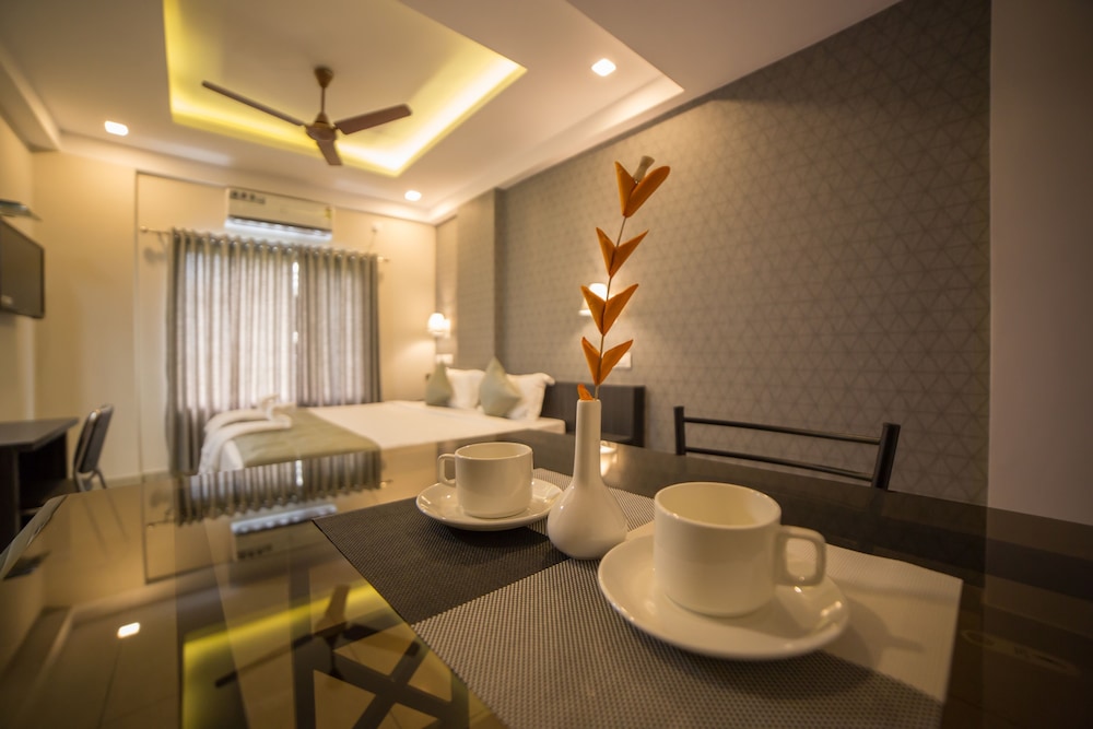 

Milano - Kochi-Cochin - South Gate Residency